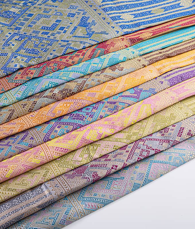 Fabrik Jacquard Poliester Berongga untuk Sarung Tradisional Laos
